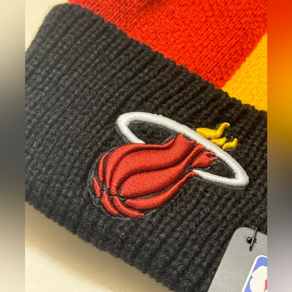 Miami Heat Pom Beanie - Picture 9 of 10